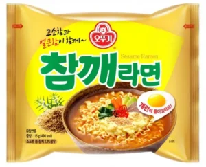 韓国ラーメンおすすめ チャムケラーメン 卵とごまブロック入りの香ばしいスープ やや辛い韓国ラーメン